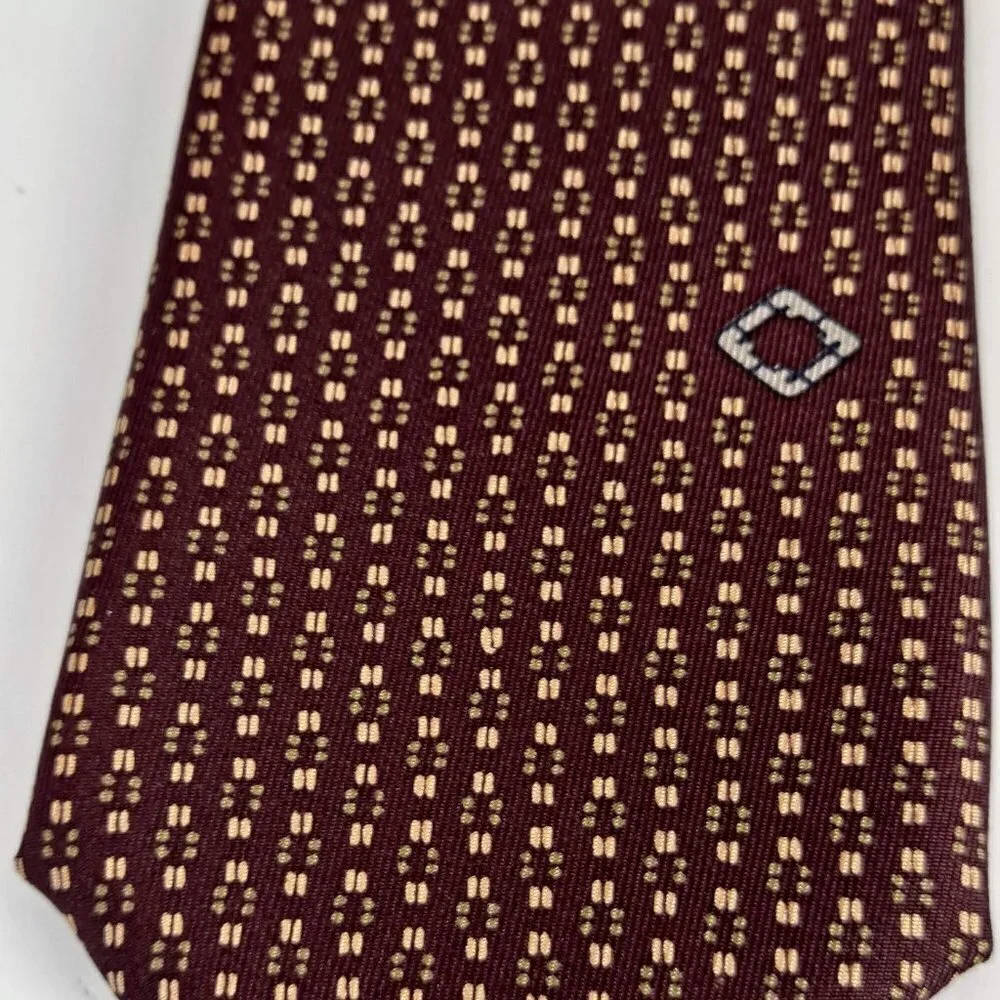 Salvatore Ferragamo Men's Tie 100% Silk Brown with Yellow/Gold Pattern EUC